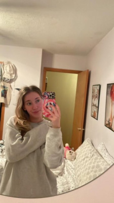 Maria the sexy goddess and naughty girl next door. Let's get naughty