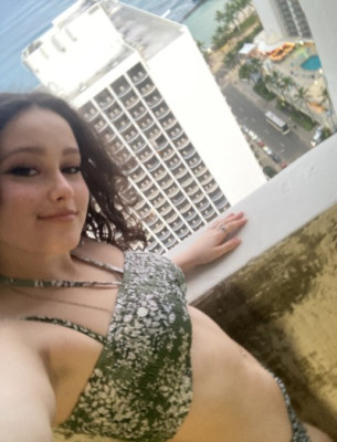 Am clean let have a fun I do both Incall and outcall and FaceTime fun