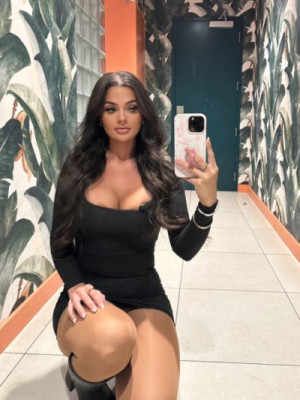 I&rsquo;m available for both incall and outcall add my Telegram @sexyy200