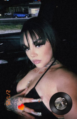 Let&rsquo;s catch a vibe and let me ride babe .