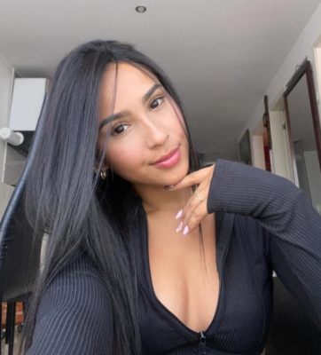 I&rsquo;m a horny mature girl, I love squirting 💦 I Wanna fulfill yourwidest