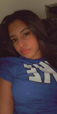 hola mi nombre es yasmin soy una chica caliente atrevida que me gusta